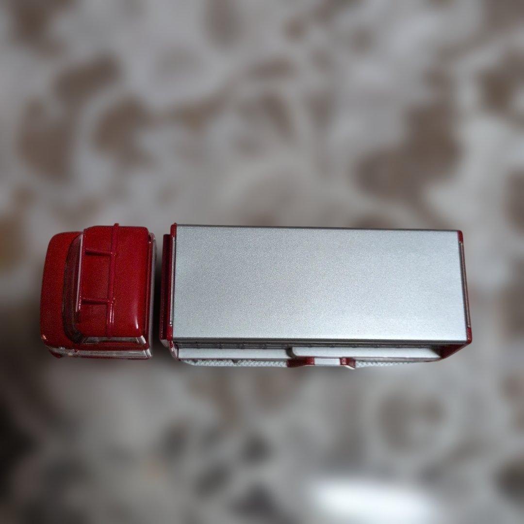 トミカ　リミットヴィンテージ日産 3.5tトラック　ルートカー（コカ・コーラ）