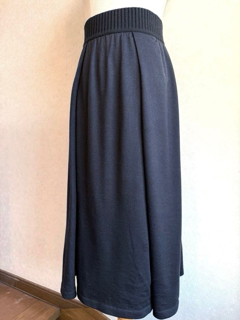 ロロピアーナ定価３８万雑誌＆公式掲載カシミアシルクボックスプリーツフレアスカート