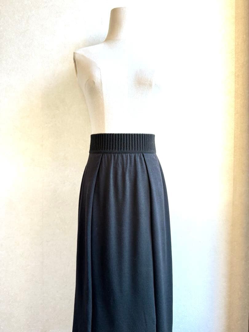 ロロピアーナ定価３８万雑誌＆公式掲載カシミアシルクボックスプリーツフレアスカート