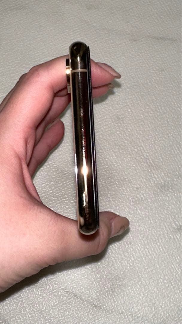 【美品】Apple iPhone XS Max ゴールド