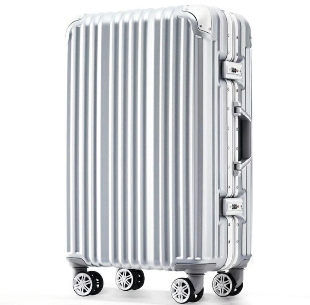 未使用 キャリーケース Lサイズ アルミ USBポート 大容量 超軽