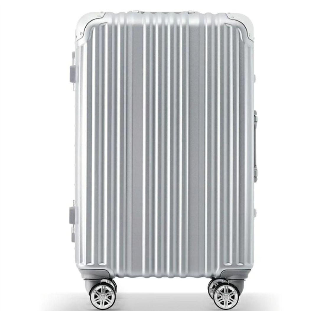 未使用 キャリーケース Lサイズ アルミ USBポート 大容量 超軽