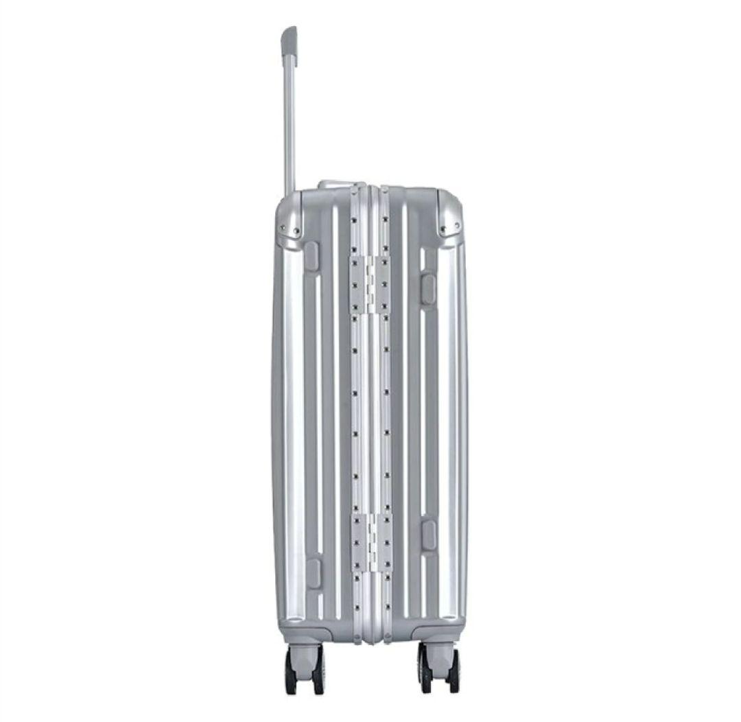 未使用 キャリーケース Lサイズ アルミ USBポート 大容量 超軽