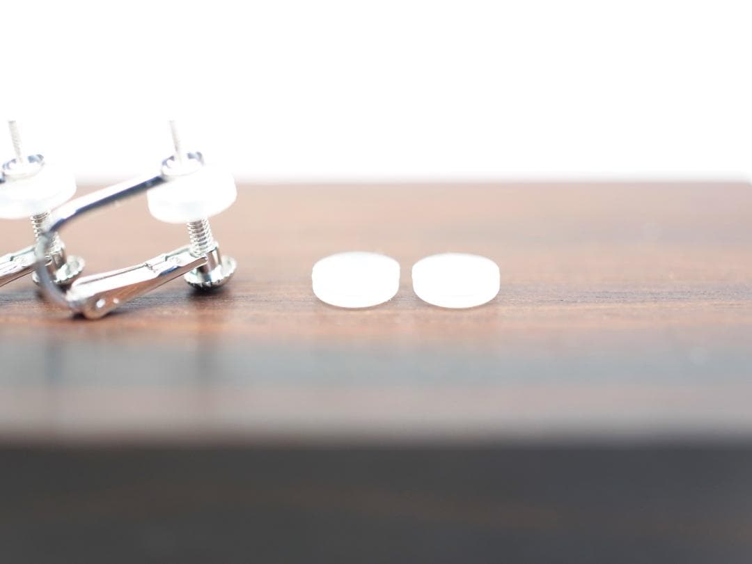 K14WG イヤリング金具　ネジバネ式【新品】【予備クッションおまけ】※取付無料