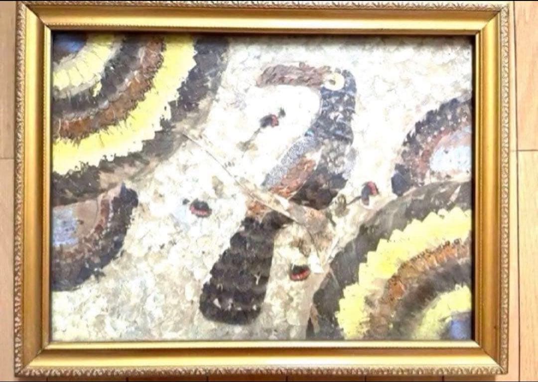 蝶の羽の貼り絵