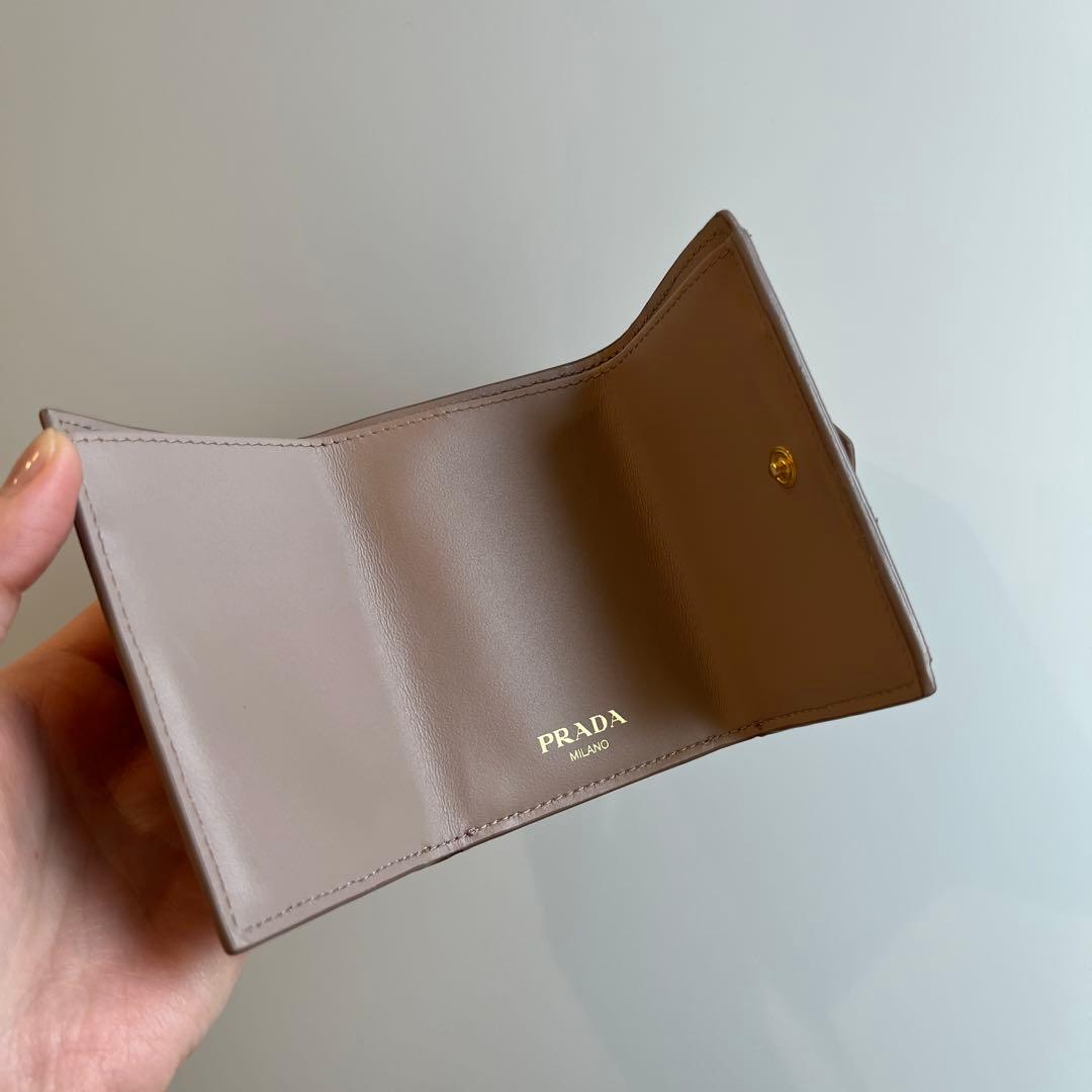 PRADA ミニ財布