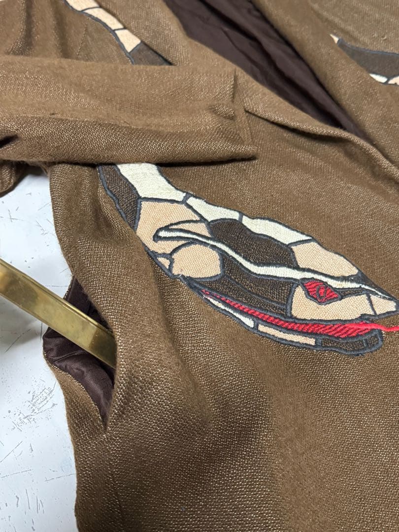 60s 70s アメリカ古着 ガウンコート ロングジャケット 刺繍 トカゲ 蛇
