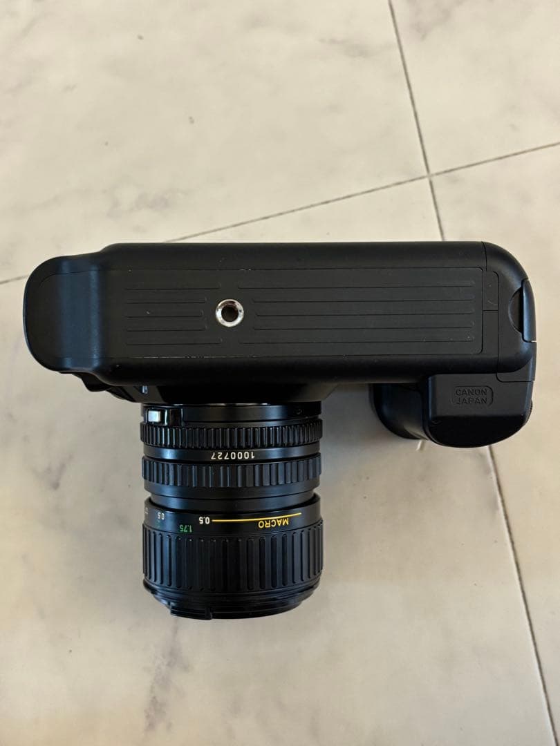 Canon キヤノン T90 フィルムカメラ　ボディ レンズ付き 35-70mm