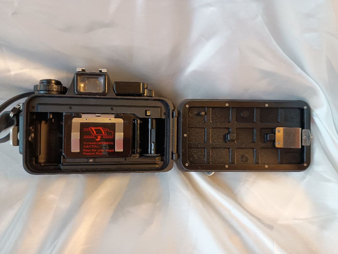 Nikon NIKONOS-V フィルムカメラ オレンジ 水中カメラ レンズ付き