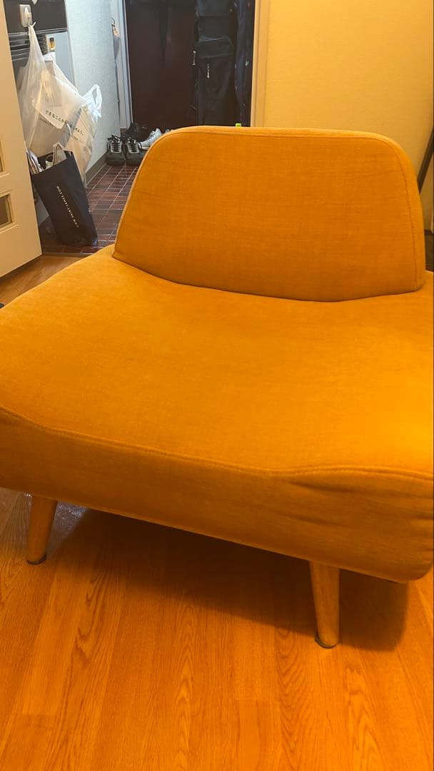 b company マスタードイエロー 一人掛けソファ