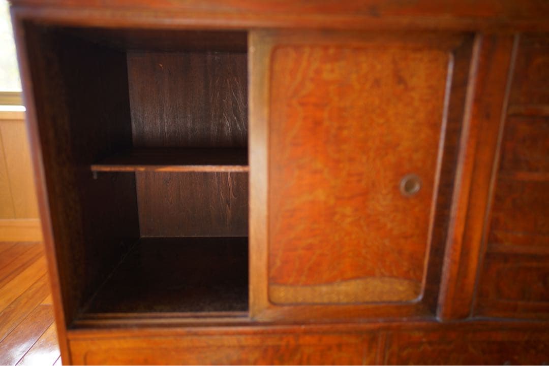 ☆101☆タモ材の玉杢目が美しい茶箪笥