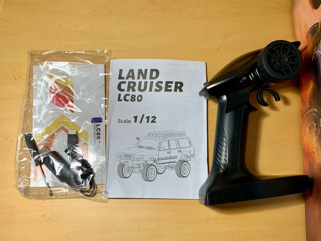 くらくら【新製品】トヨタ LC80 ラジコンカー 1/12スケール