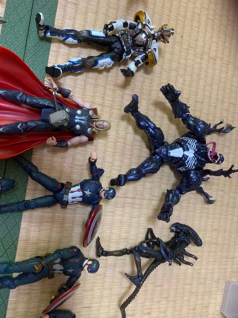 SIC仮面ライダー　アベンジャーズフィギュアーツ　リボルテックヴェノム等