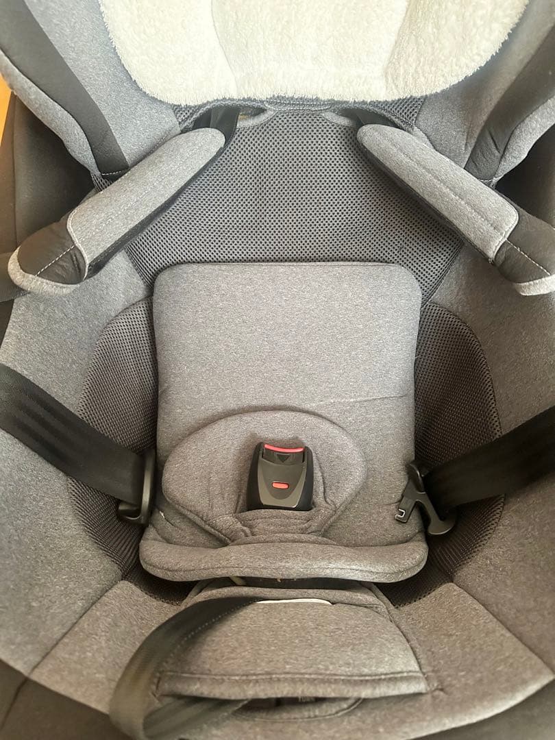 Combi クルムーヴスマート ISOFIX JJ-650 チャイルドシート