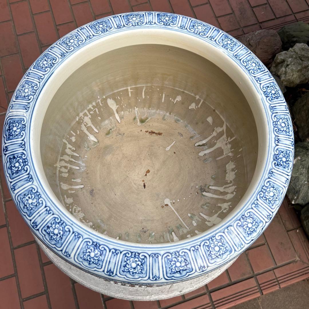 中国骨董50年旧蔵【染付手絵龍、松、山水紋窓絵大鉢火鉢金魚鉢睡蓮鉢水槽に兼用 】