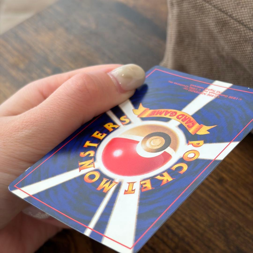 最終セールひかるミュウ　【美品】　旧裏　ポケモンカード