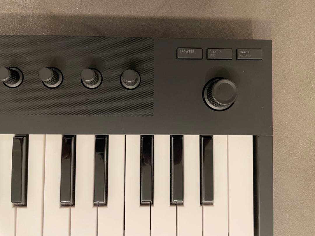 DTM・DAW NATIVE INSTRUMENTS KOMPLETE KONTROL M32