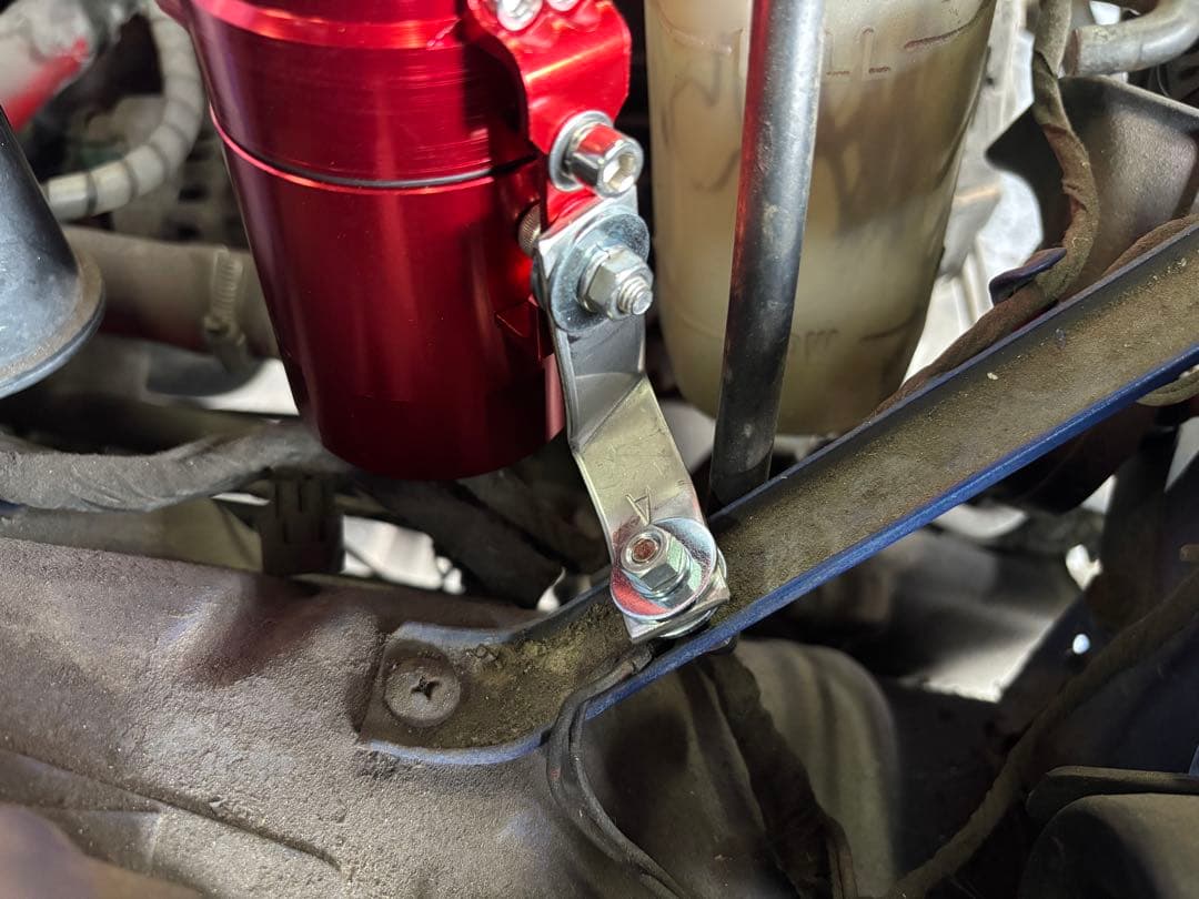 【しん/オーダー】ポン付！ジムニーJA11オイルキャッチタンク超希少レッド！