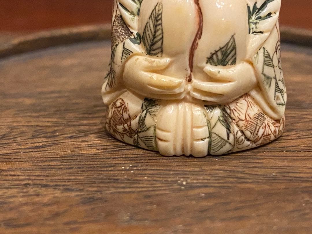根付　唐子と桃　吉祥彫刻　細密細工　天然素材　ヴィンテージ　レア 台湾茶器