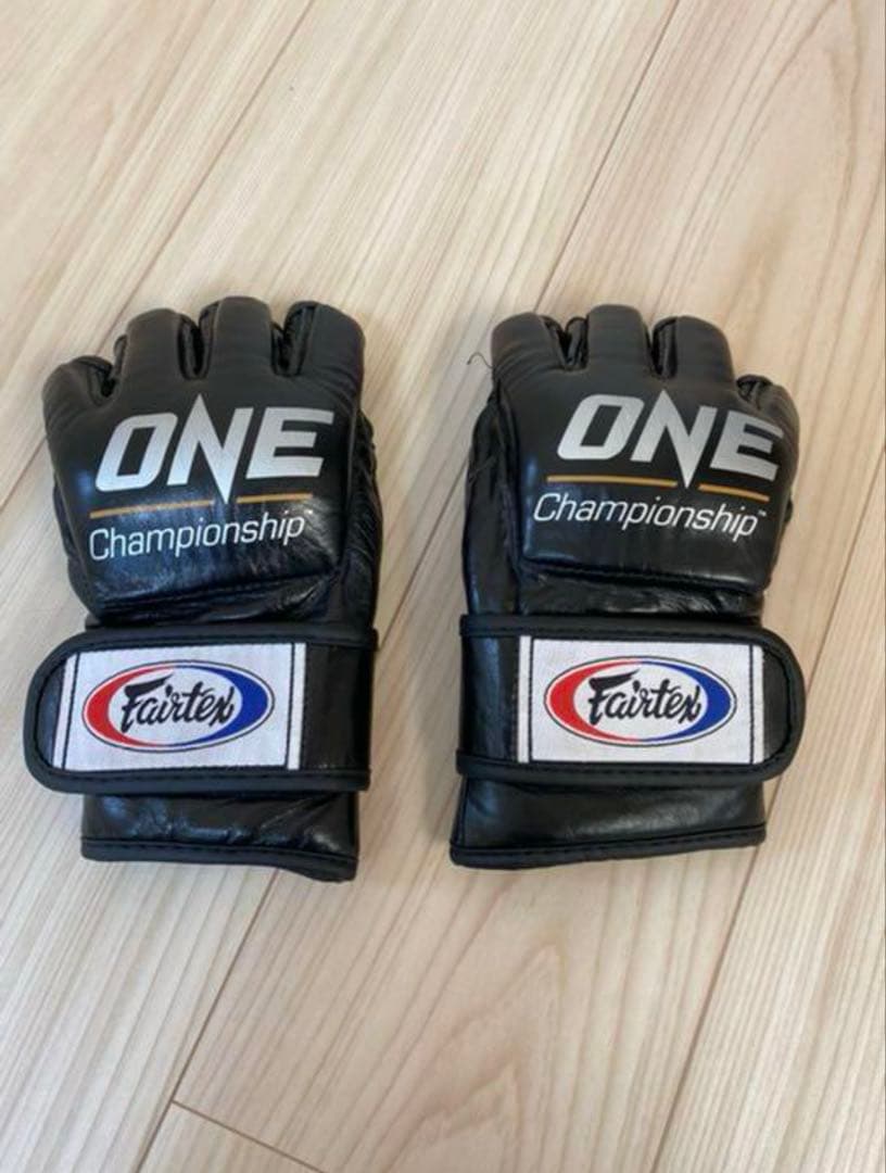 ONE Championship Fairtex グローブ ブラック