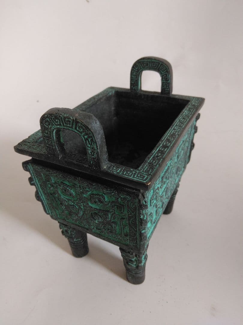 中国古来の青銅器　方てい香炉