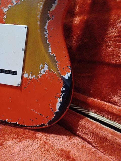 ギター FiestaRed Relic Multilayer Stratocaster