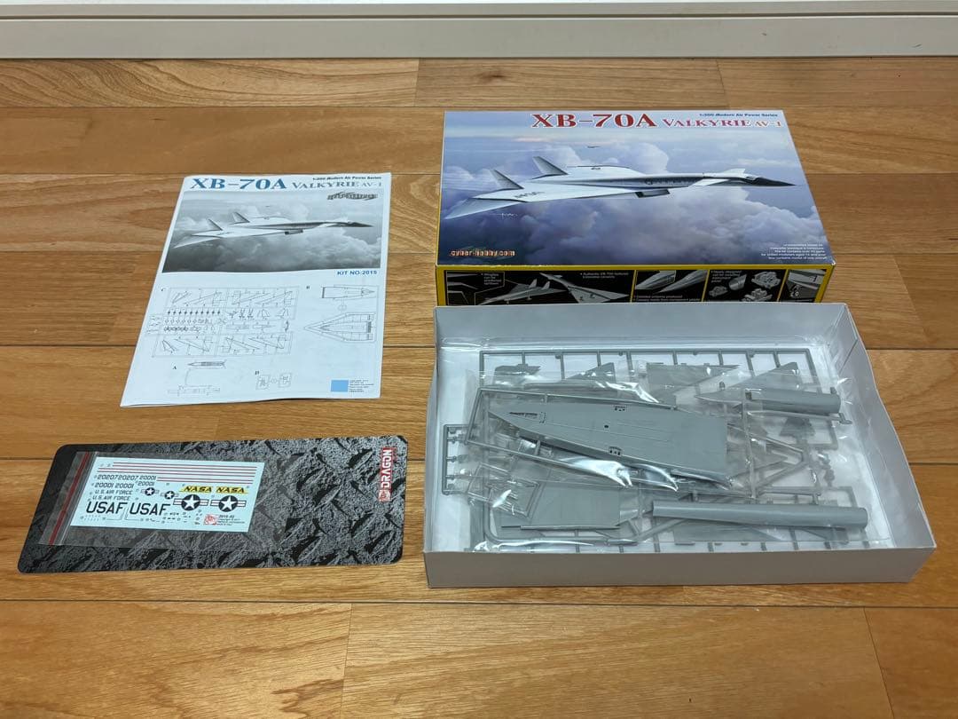 サイバーホビー 1/200 XB-70A ヴァルキリー AV-1 未組立