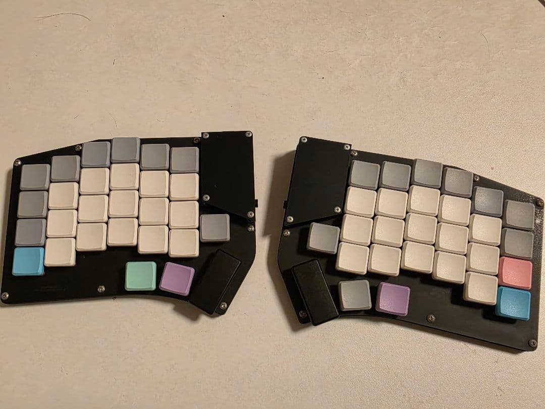 分割キーボード　ErgoFine ロープロファイル 狭ピッチ