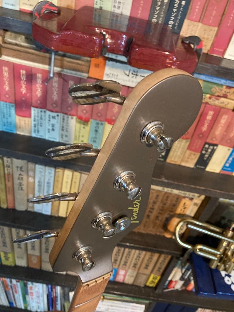 ベース squier by fender jazz bass flea custom