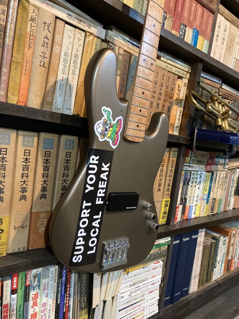 ベース squier by fender jazz bass flea custom