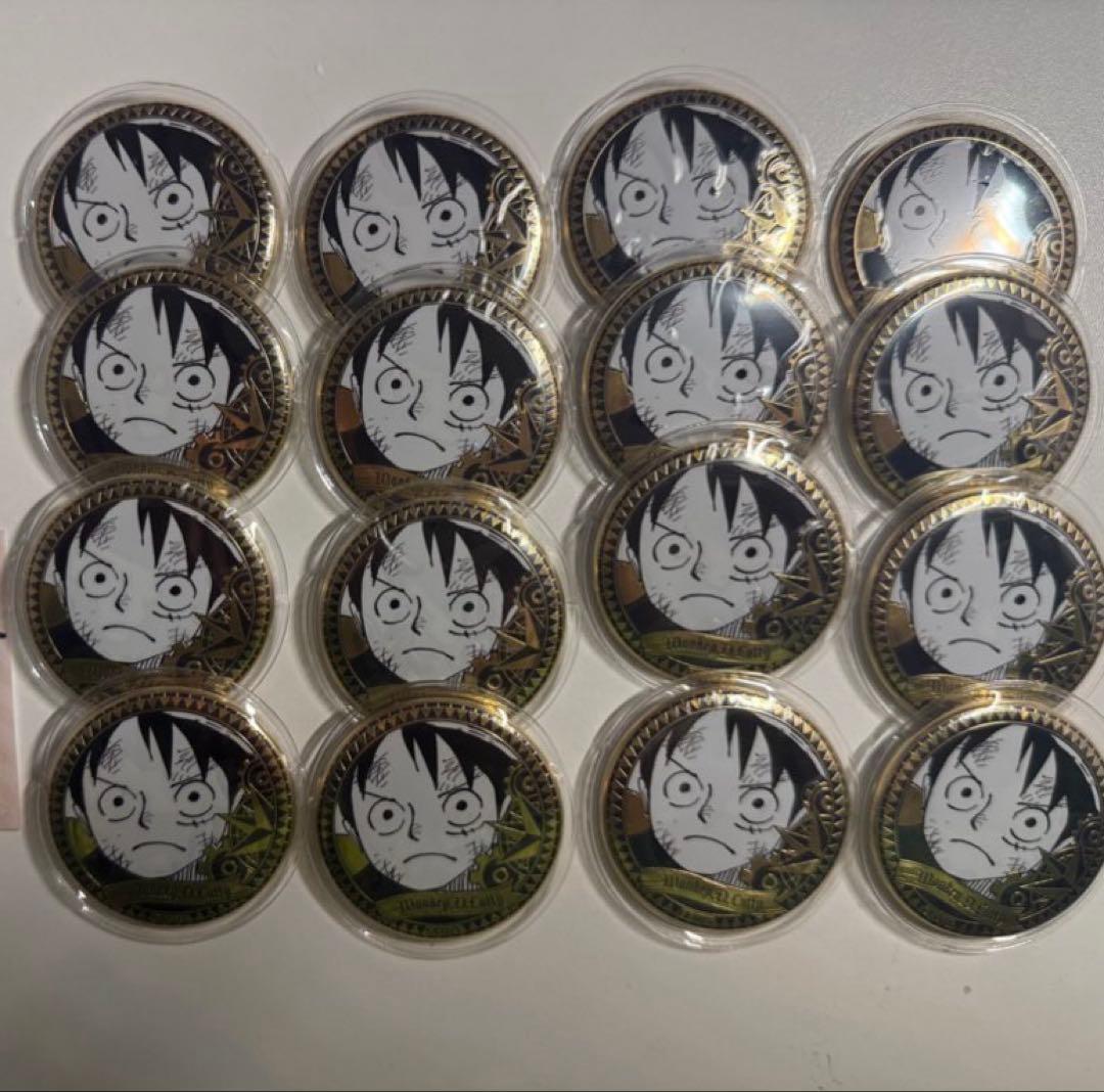 ONEPIECE ワンピース　黄金バッジコレクション　第一弾　ルフィ