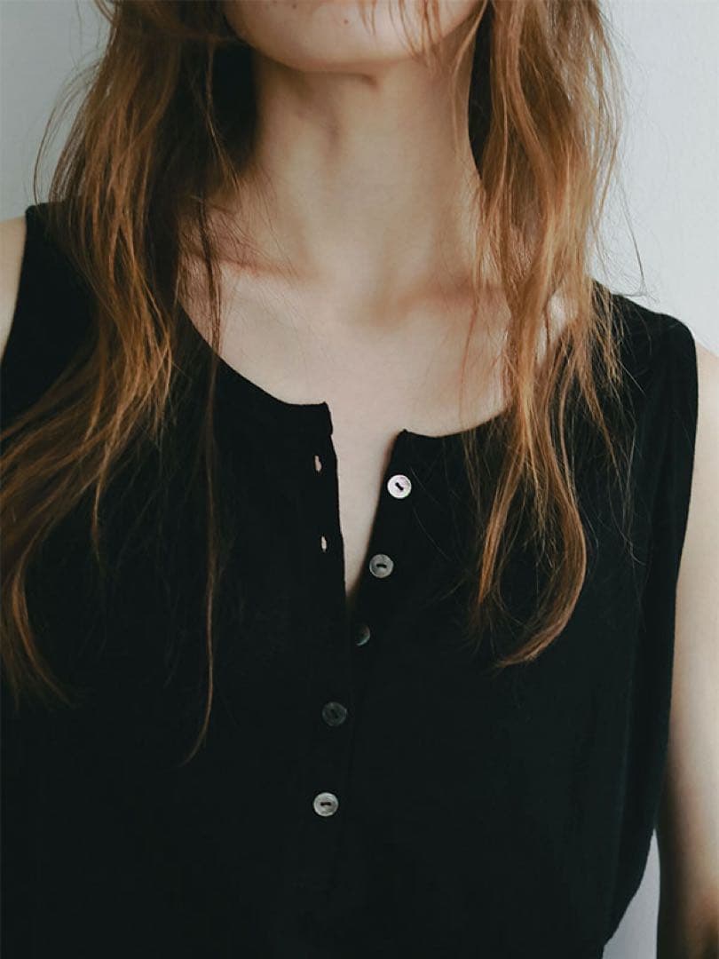 aimyETRE新作【新品未詳】ヘンリーネックエアリータンクトップ