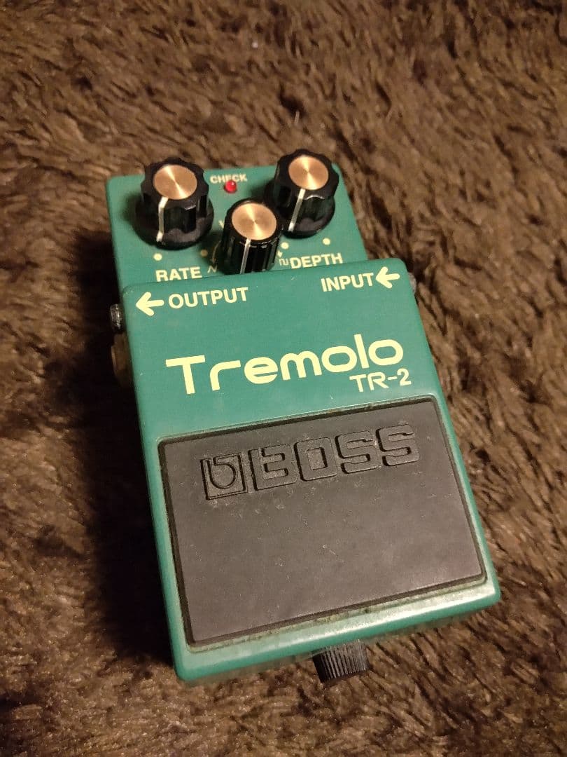 BOSS Tremolo TR-2 トレモロ