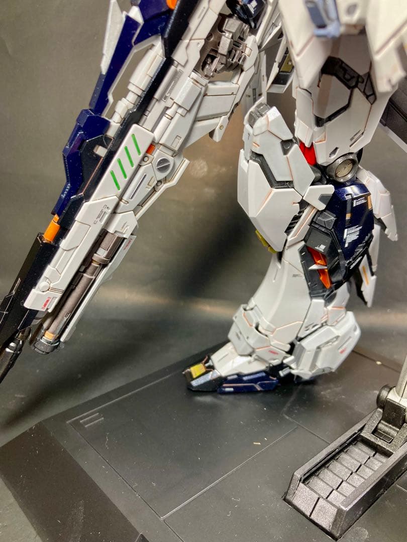 MGEX級 νガンダム 海外スタジオ 塗装済み完成品