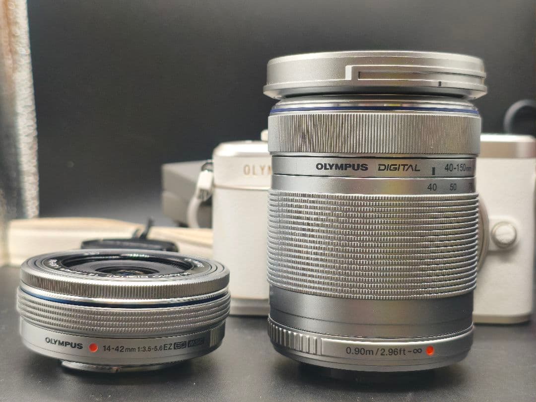 OLYMPUS PEN E-PL10 ホワイト　ダブルズームキット