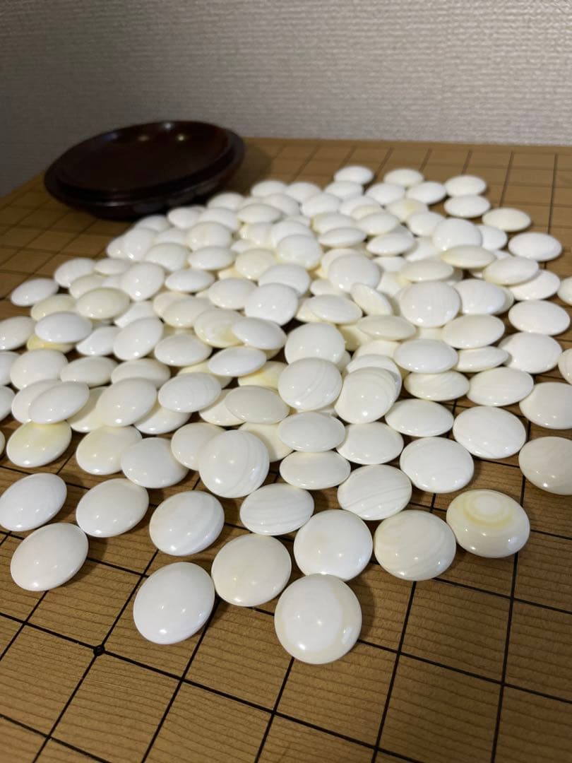 【極美品】高級 囲碁セット 本榧 ヘソ 脚付き 蛤碁石 盤覆付き