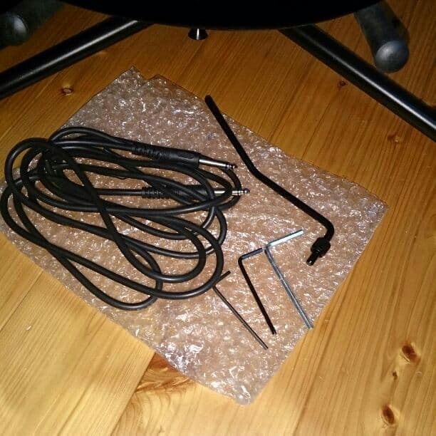 送料込み。ギター  Washlrr