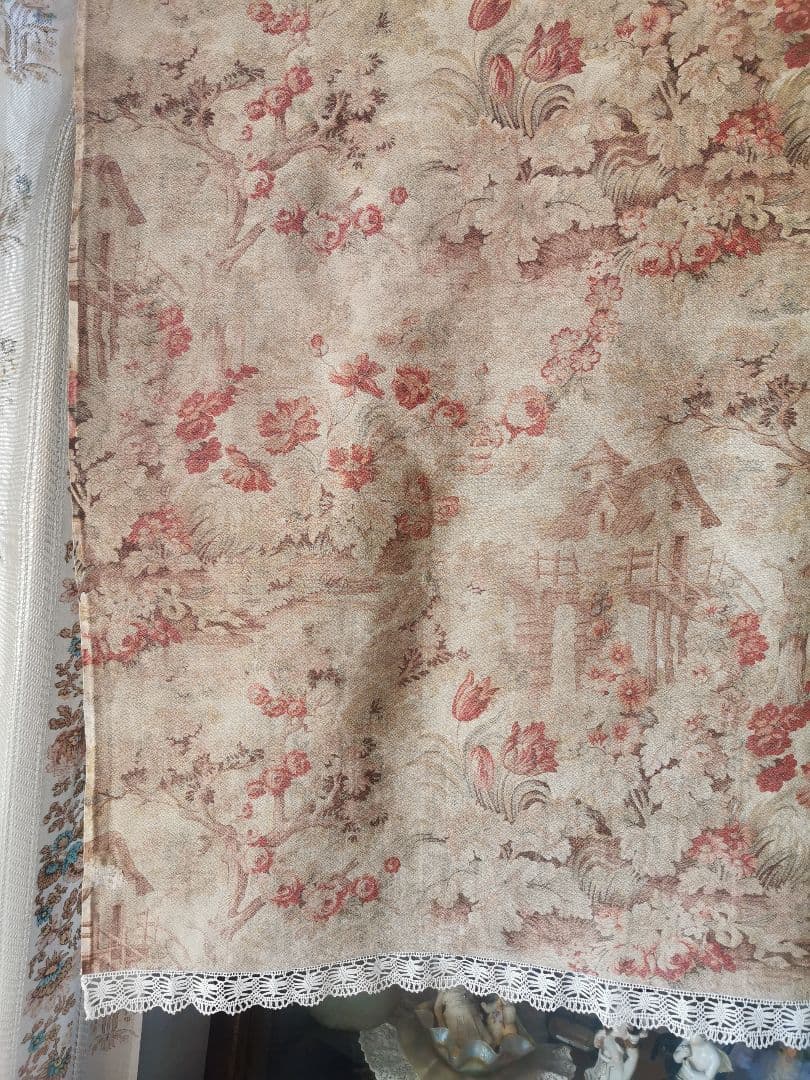 アンティークフランス トワルドジュイ 家と薔薇チューリップ ボビンレースカーテン