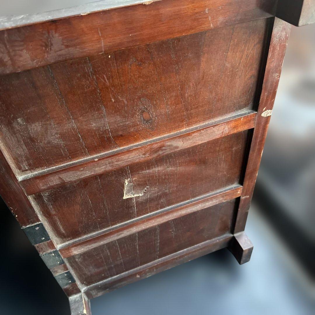 アンティーク木製タンス ドラゴン彫刻付き　車ダンス