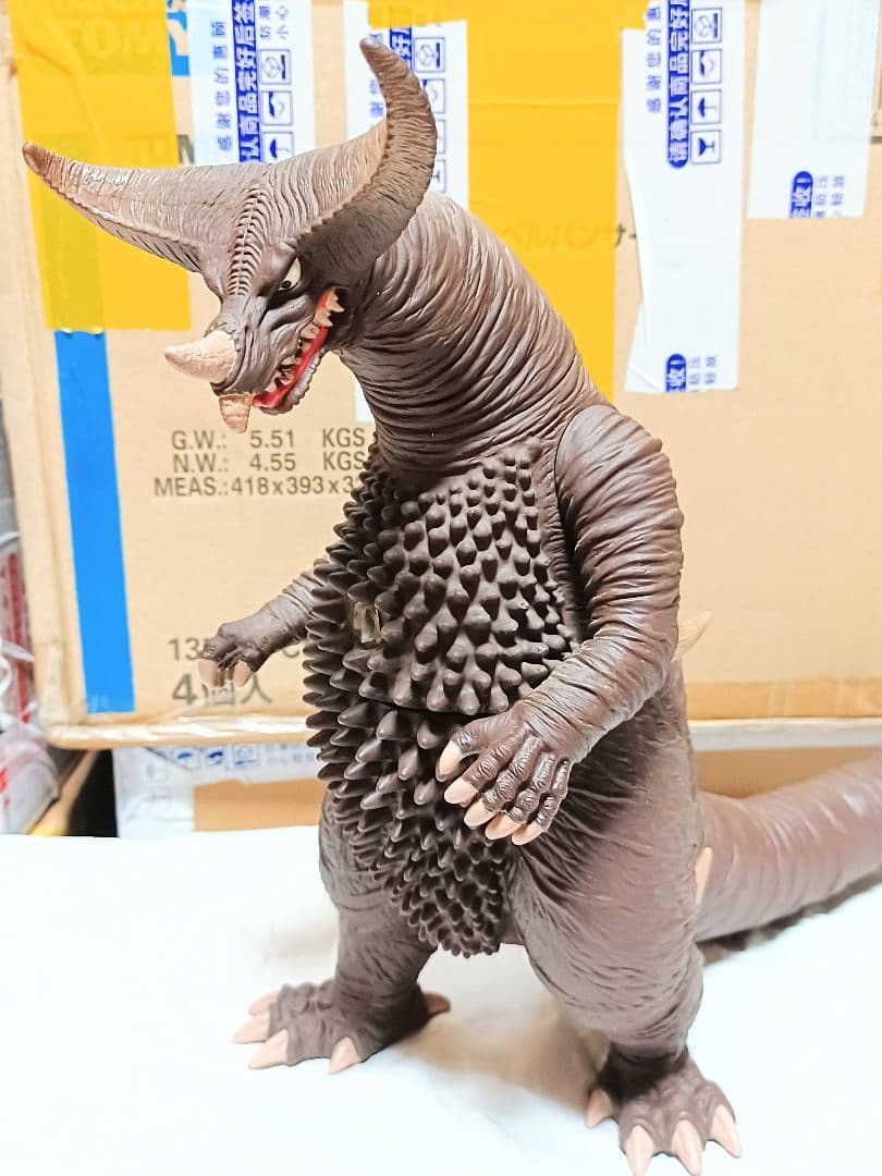 サウンドバトラー　パワードゴモラ　28cm　ウルトラマンパワード　フィギュア