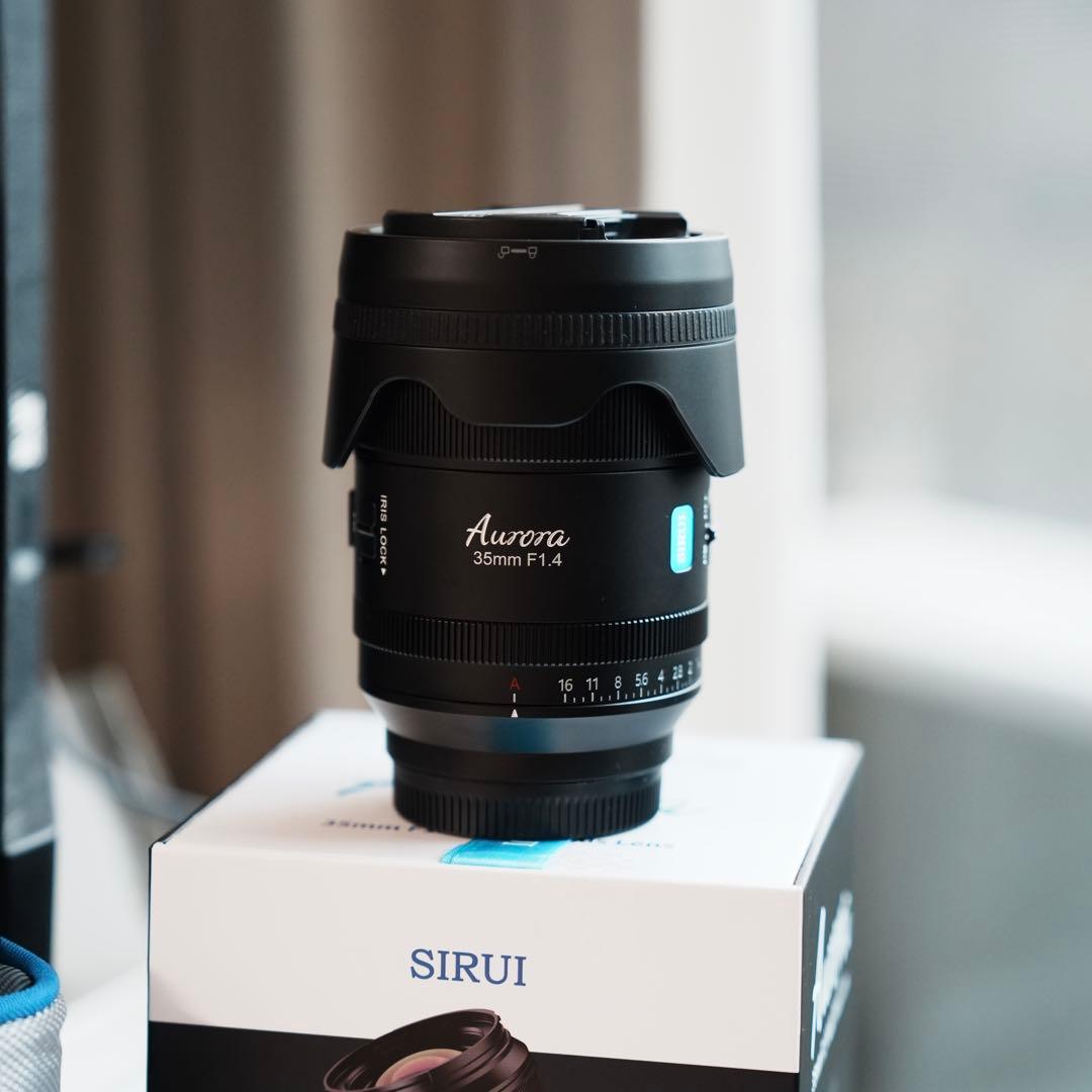 早い者勝ち SIRUI Aurora 35mm F1.4 レンズ(単焦点)