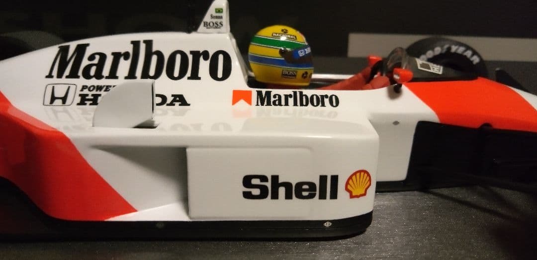 ミニチャンプス 1/18 マクラーレン MP4/4 A.セナ Marlboro
