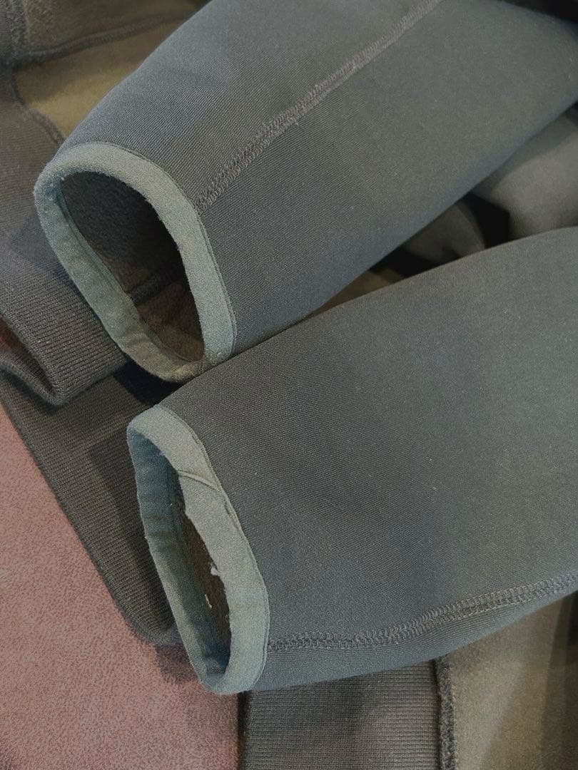 アイリーフィッシングクラブ フリースジップパーカー　Lサイズ　ダークグリーン