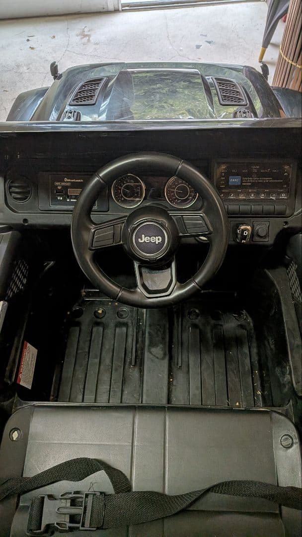Jeep 電動乗用車 黒
