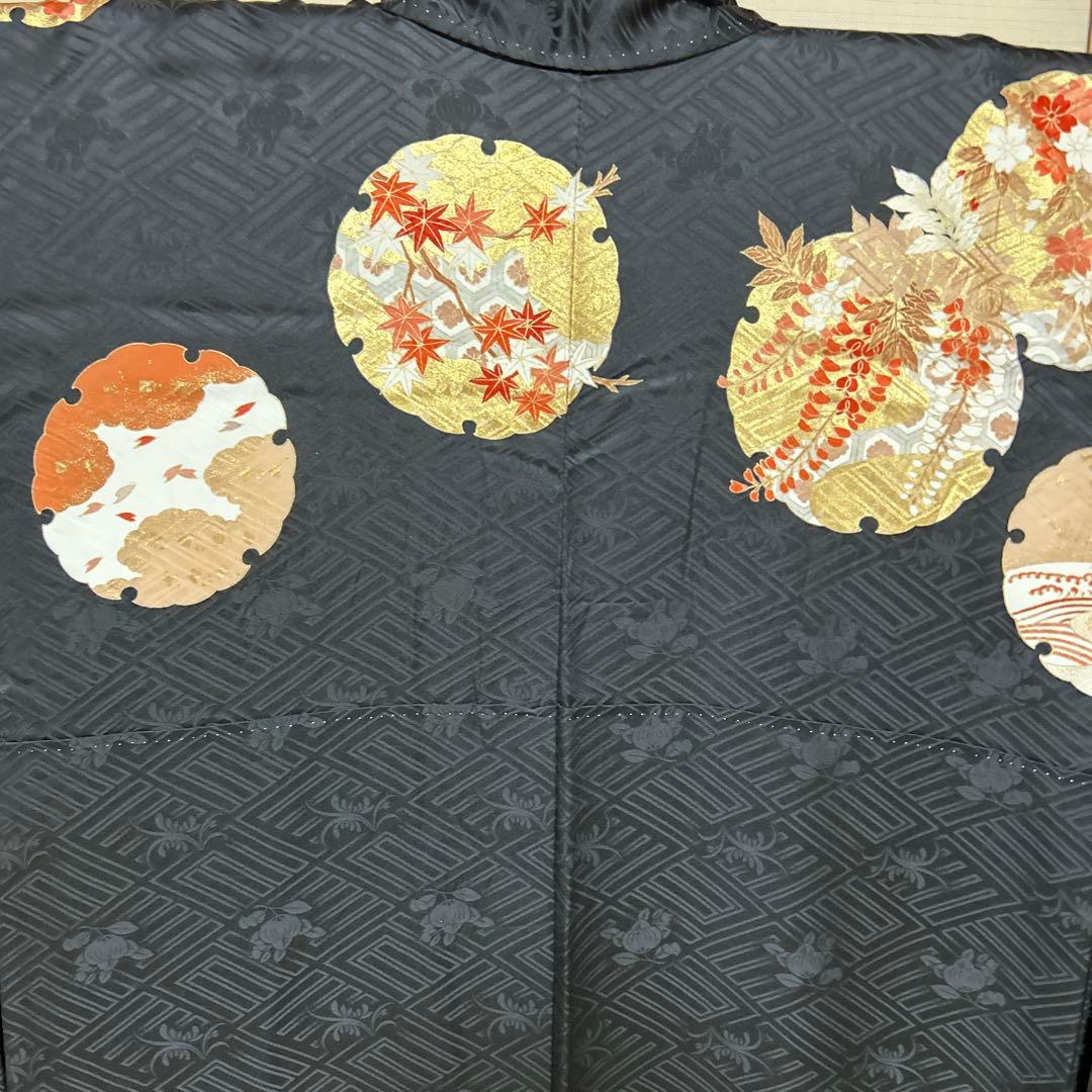 ♡大人おしゃれ！黒地に雪輪模様のお振袖♡