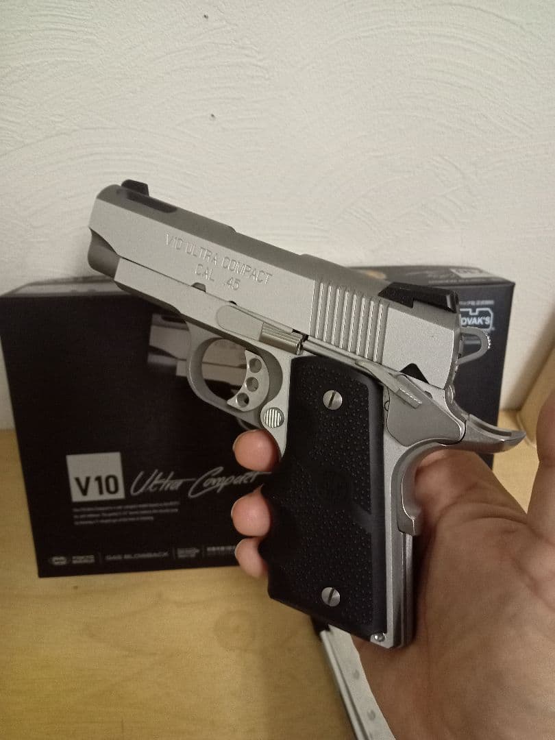 V10コンパクト(マルイ製ガスガン)