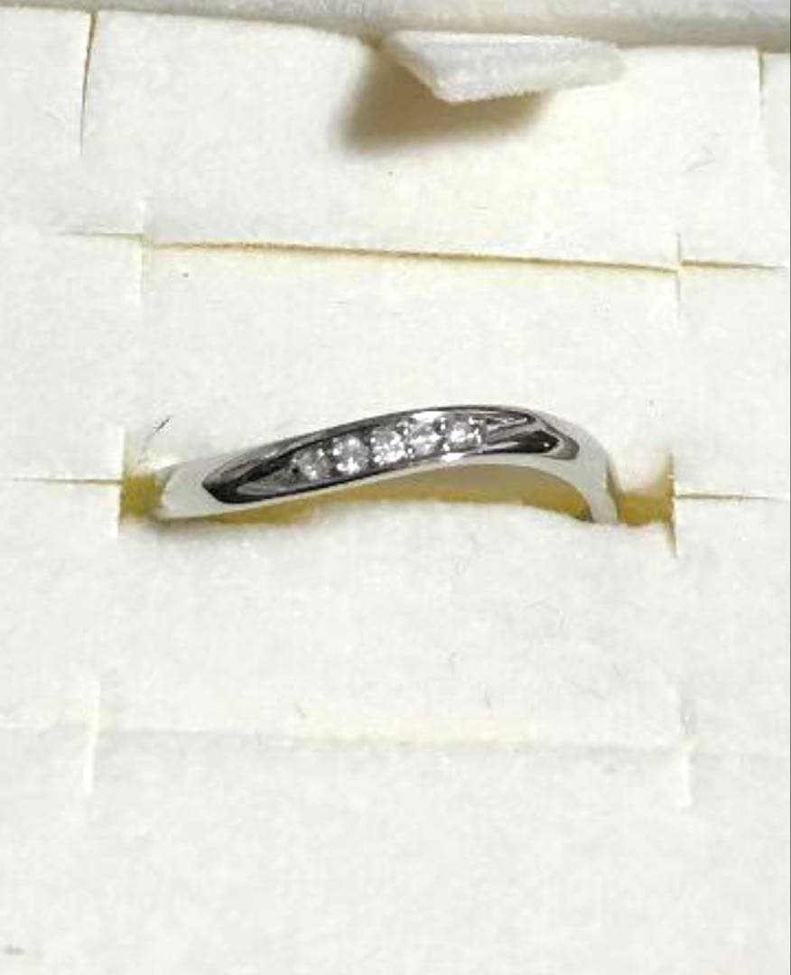 4℃ ホワイトゴールド　ダイヤモンドリング　6号