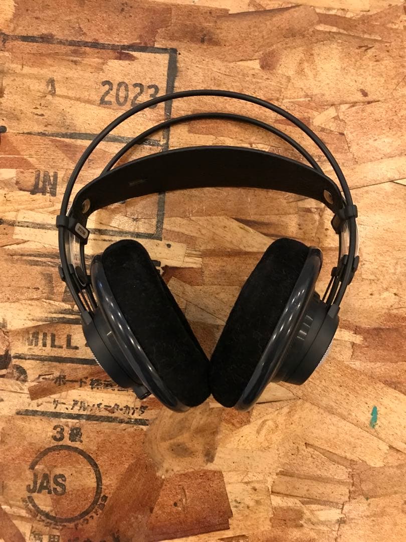 【僅かな傷&ほぼ未使用】AKG K702 オープンバックヘッドフォン