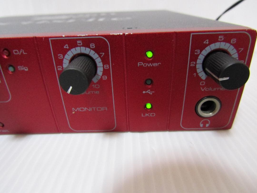 Focusrite Scarlett 18i6 オーディオインターフェース