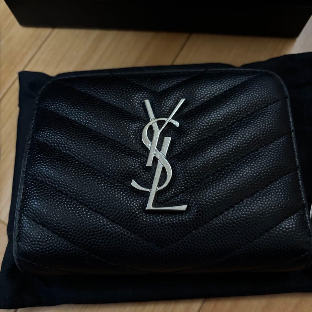 サンローラン　コンパクトフルジップウォレット　シルバー